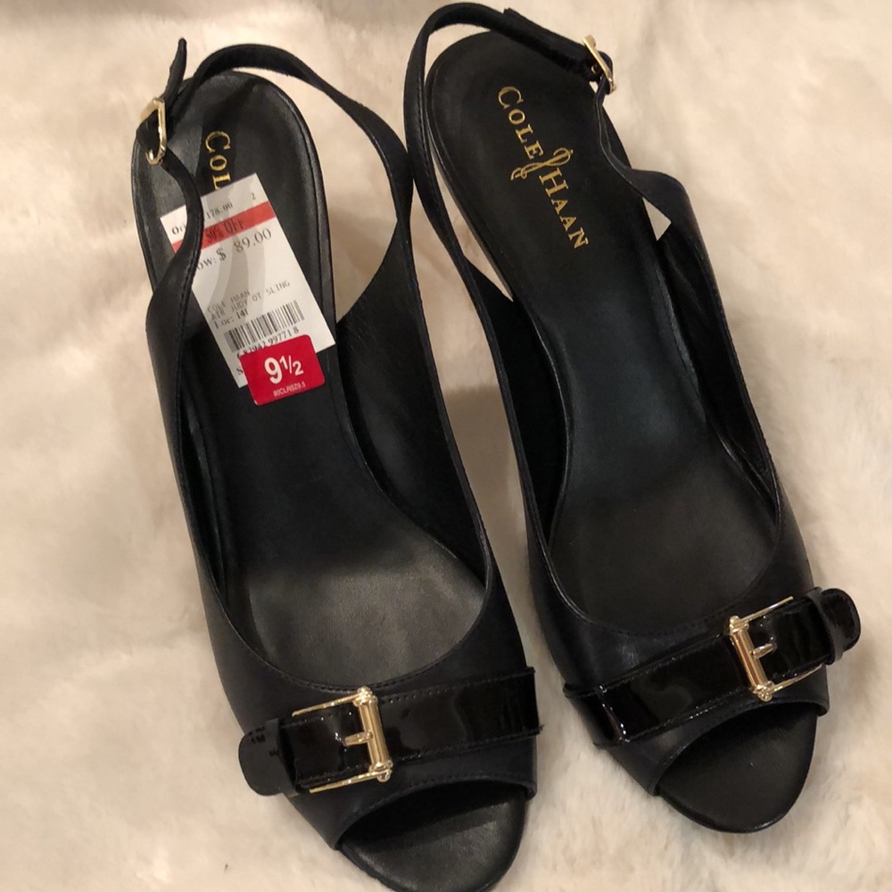 NWT! COLE HAAN OPEN TOE BLACK LEATHER PUMPS 👠 - Picture 5 of 8